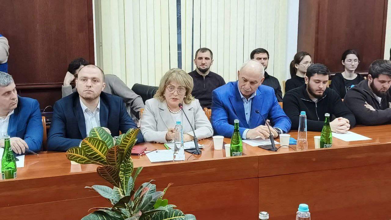 В ДагГАУ прошла встреча Председателя НС РД с преподавателями и студентами вуза